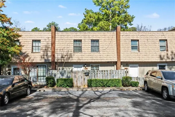 $128,500 | 1388 Wood Circle South, Morrow, GA 30260