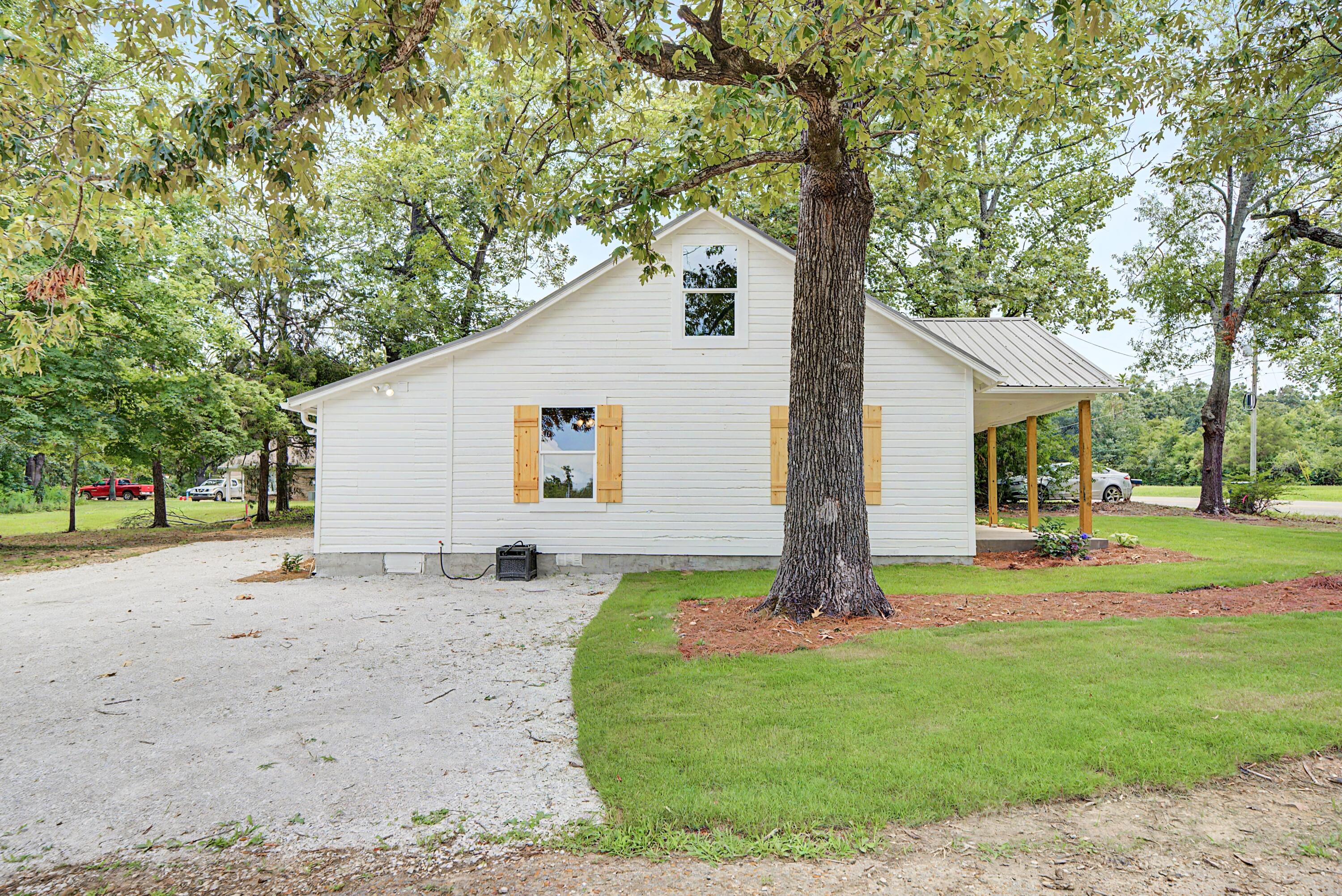 3506 Gaines Road Corinth, MS 38834 - Photo 3 of 22 Gallery Image 3