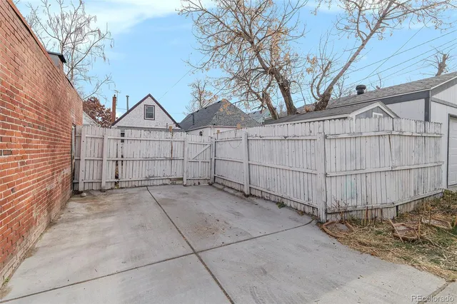 a picture of floor plan