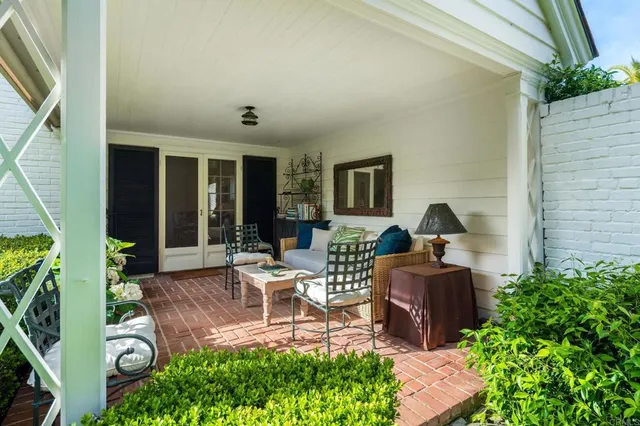 $5,200,000 | 7716 Lookout Drive, La Jolla, CA 92037