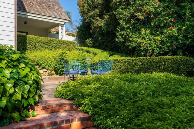 $5,200,000 | 7716 Lookout Drive, La Jolla, CA 92037