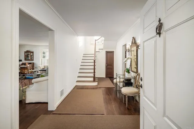 $5,200,000 | 7716 Lookout Drive, La Jolla, CA 92037