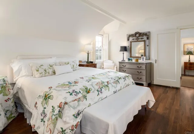 $5,200,000 | 7716 Lookout Drive, La Jolla, CA 92037