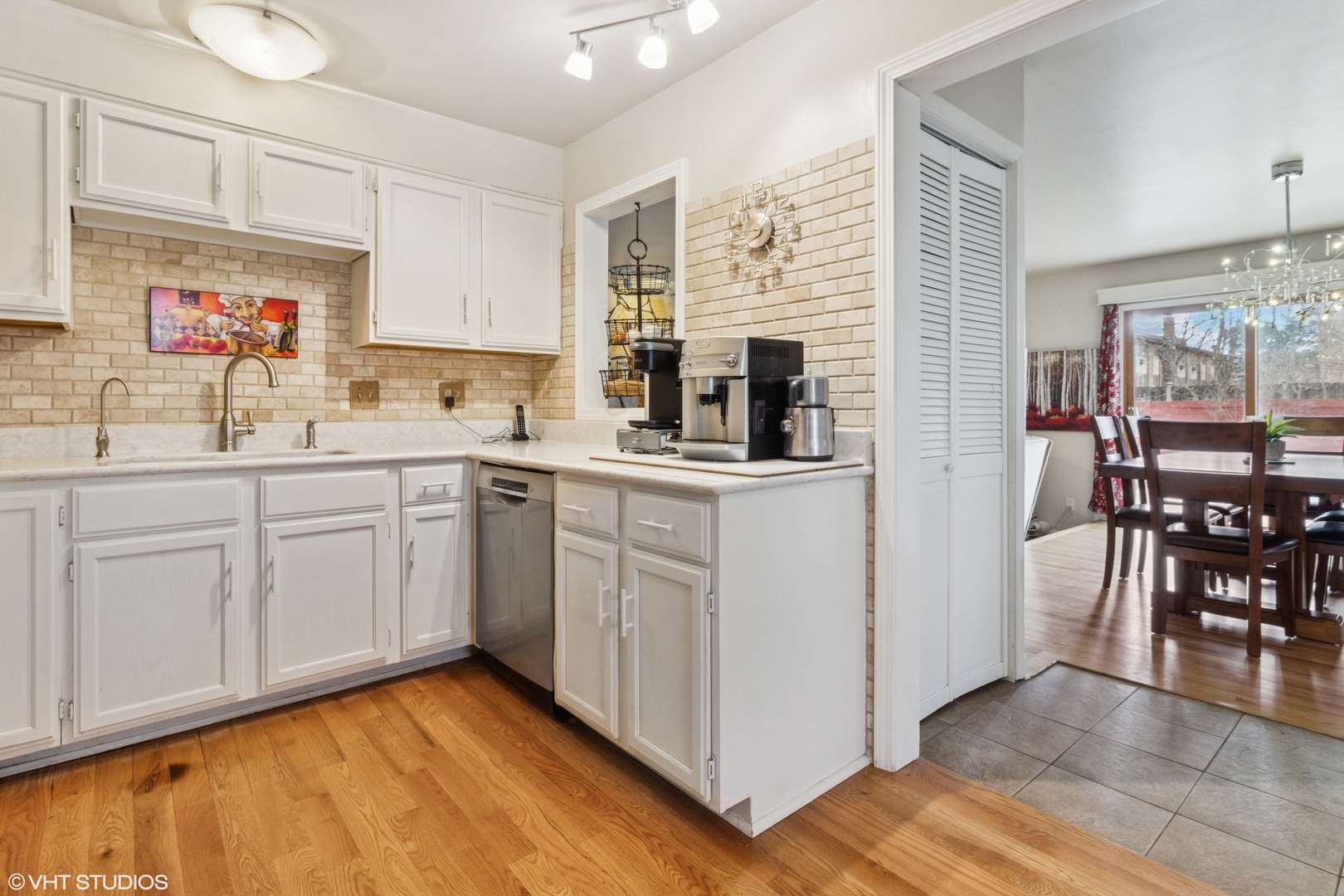 1642 Marquette Road Joliet, IL 60435 - Photo 7 of 20 Gallery Image 7