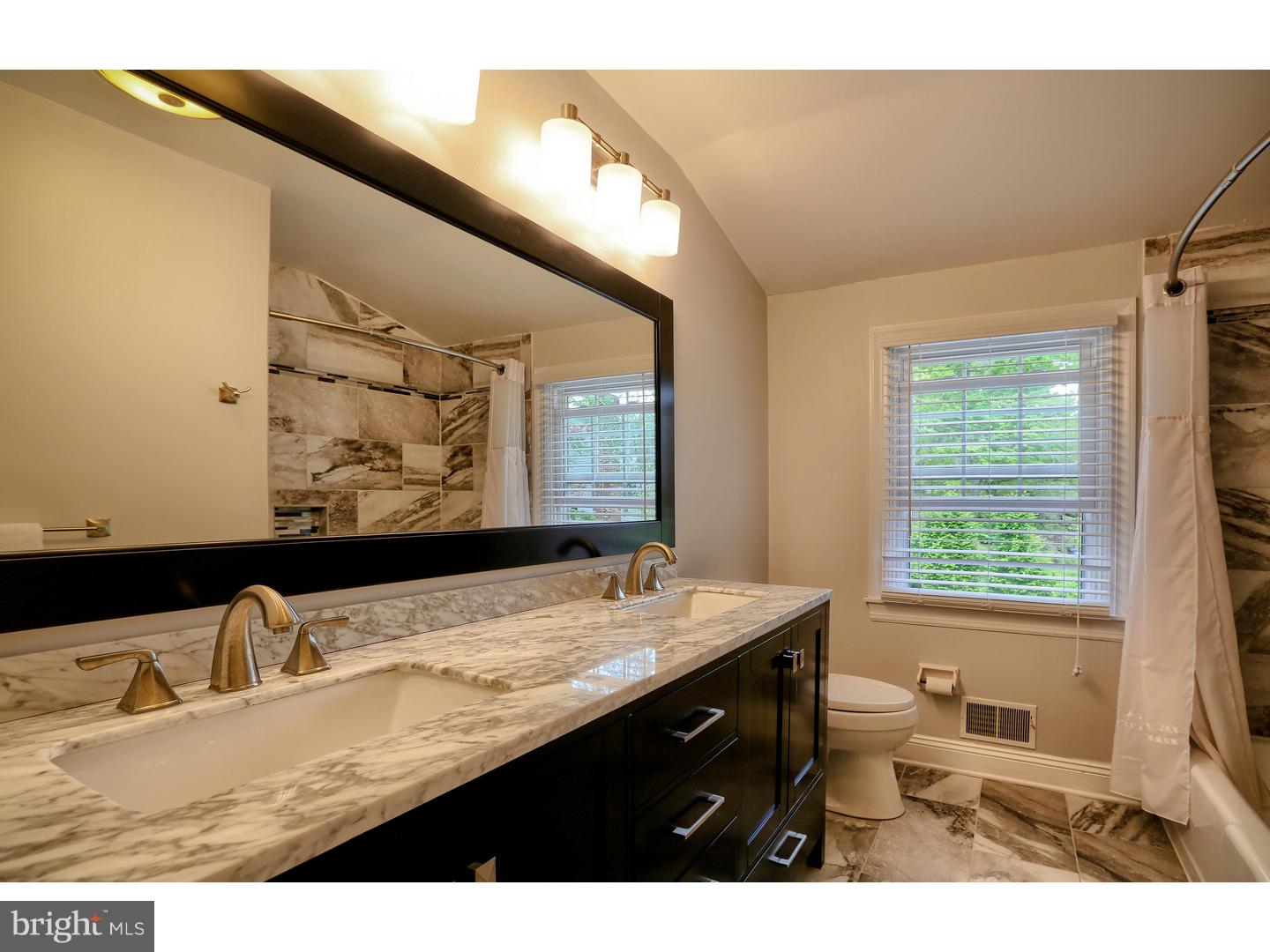 706 Hertford Road Wilmington, DE 19803 - Photo 15 of 20 Bathroom