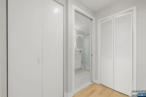 $699,000 | 310 Hudson Park, Unit 310, Edgewater, NJ 07020