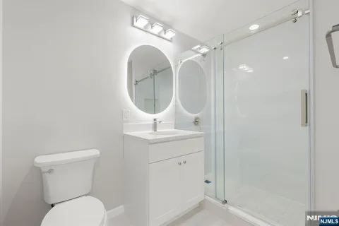 $699,000 | 310 Hudson Park, Unit 310, Edgewater, NJ 07020
