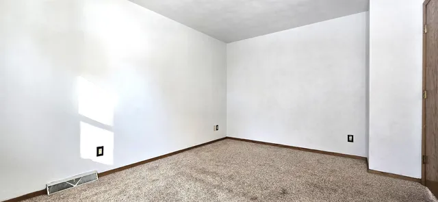 $344,900 | W6127 Colonial Drive, Appleton, WI 54914