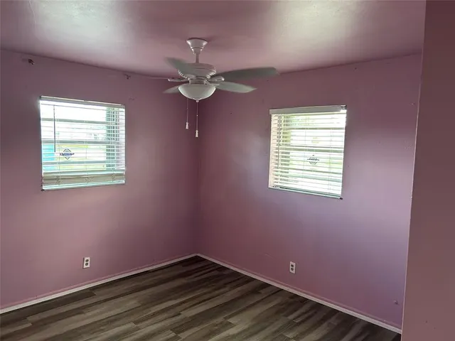 a view of empty room with window