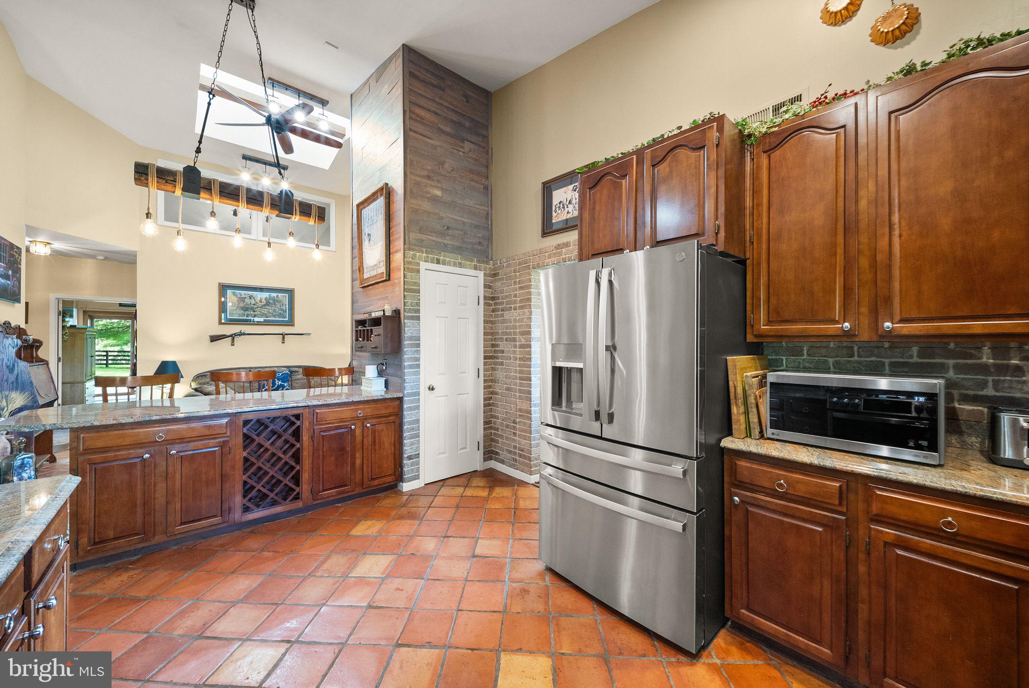 9551 Green Road Midland, VA 22728 - Photo 20 of 106 French door fridge with double freezer drawers