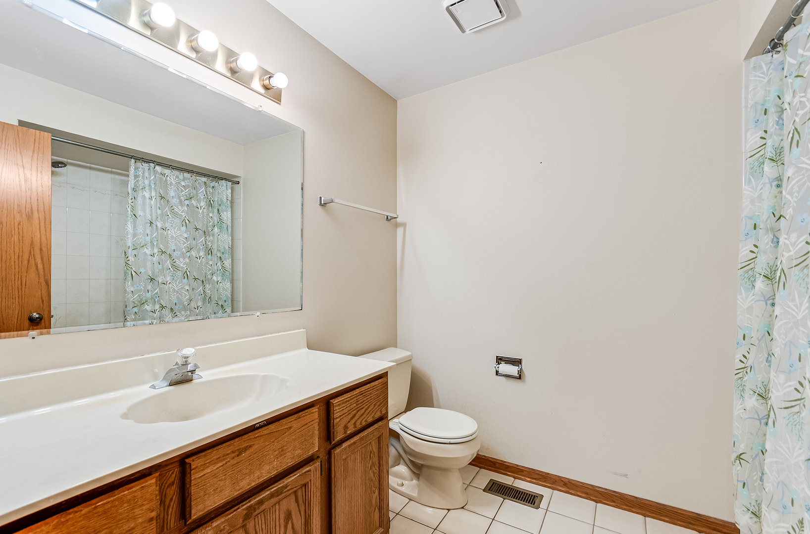 891 Young Street Lemont, IL 60439 - Photo 19 of 23
