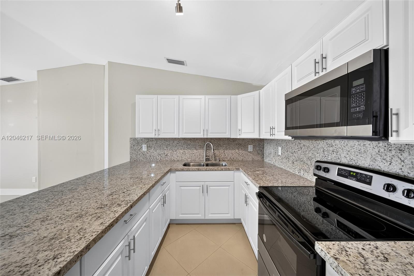 17501 Southwest 142nd Court Miami, FL 33177 - Photo 14 of 45