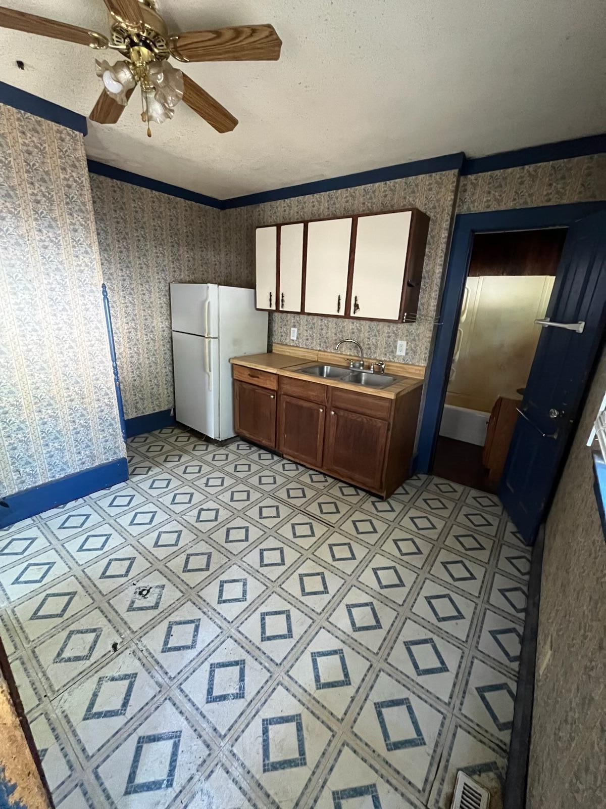 203 East Delaware Street Decatur, MI 49045 - Photo 6 of 14 IMG_3662