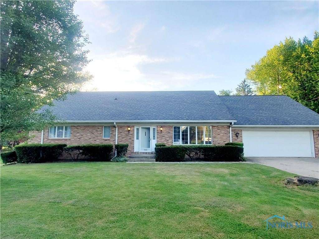 1920 Hampton Road Fremont, OH 43420 - Photo 1 of 40 Gallery Image 1