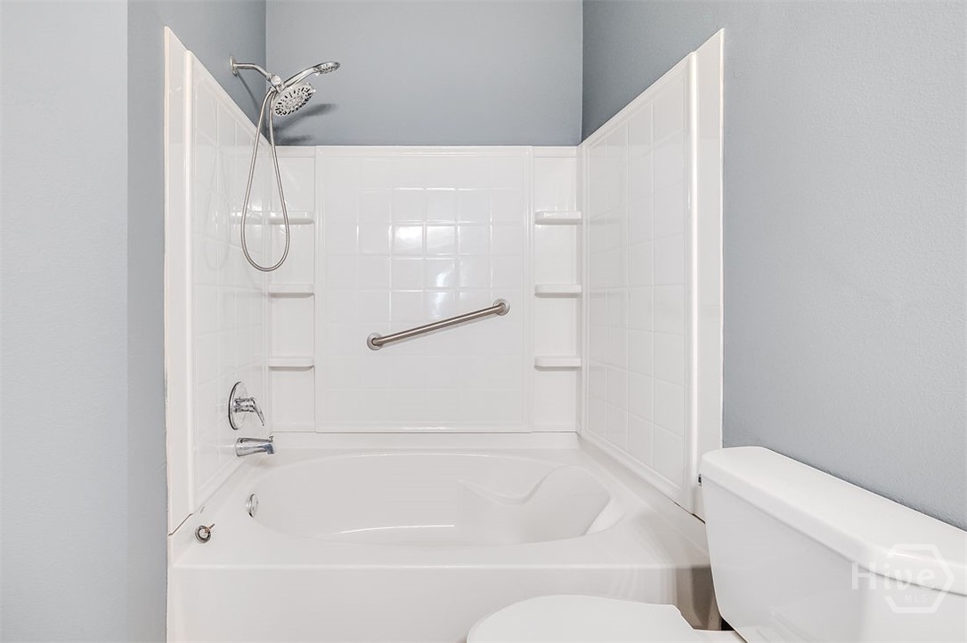 2424 Whitemarsh Way, Unit 2424 Savannah, GA 31410 - Photo 35 of 43
