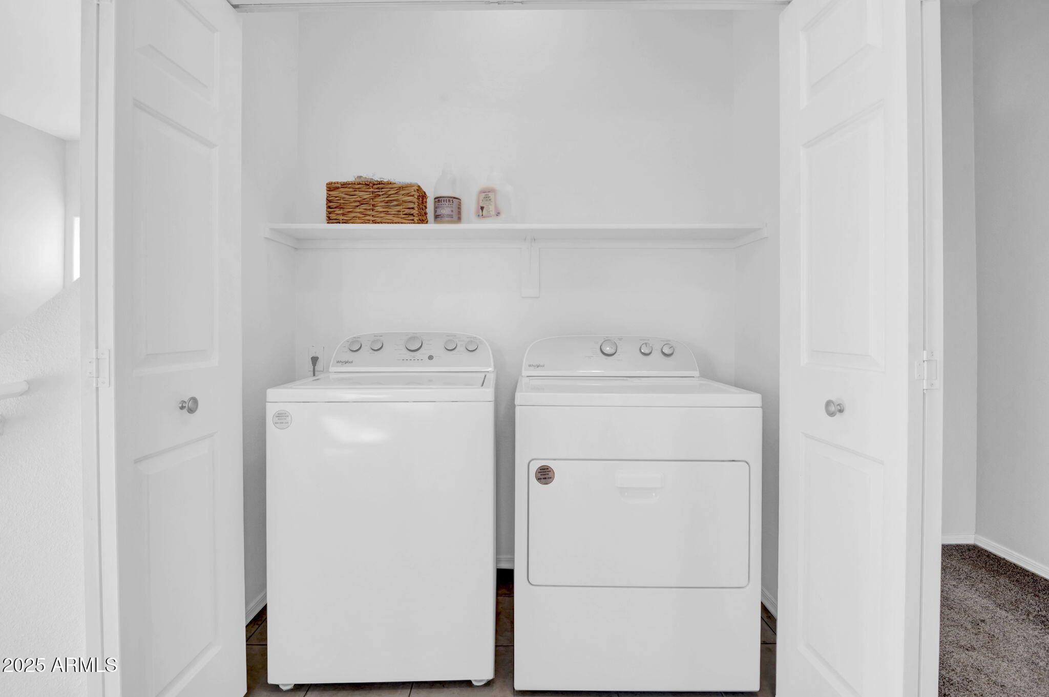 2929 North 37th Street, Unit 10 Phoenix, AZ 85018 - Photo 14 of 18 a utility room with dryer and washer