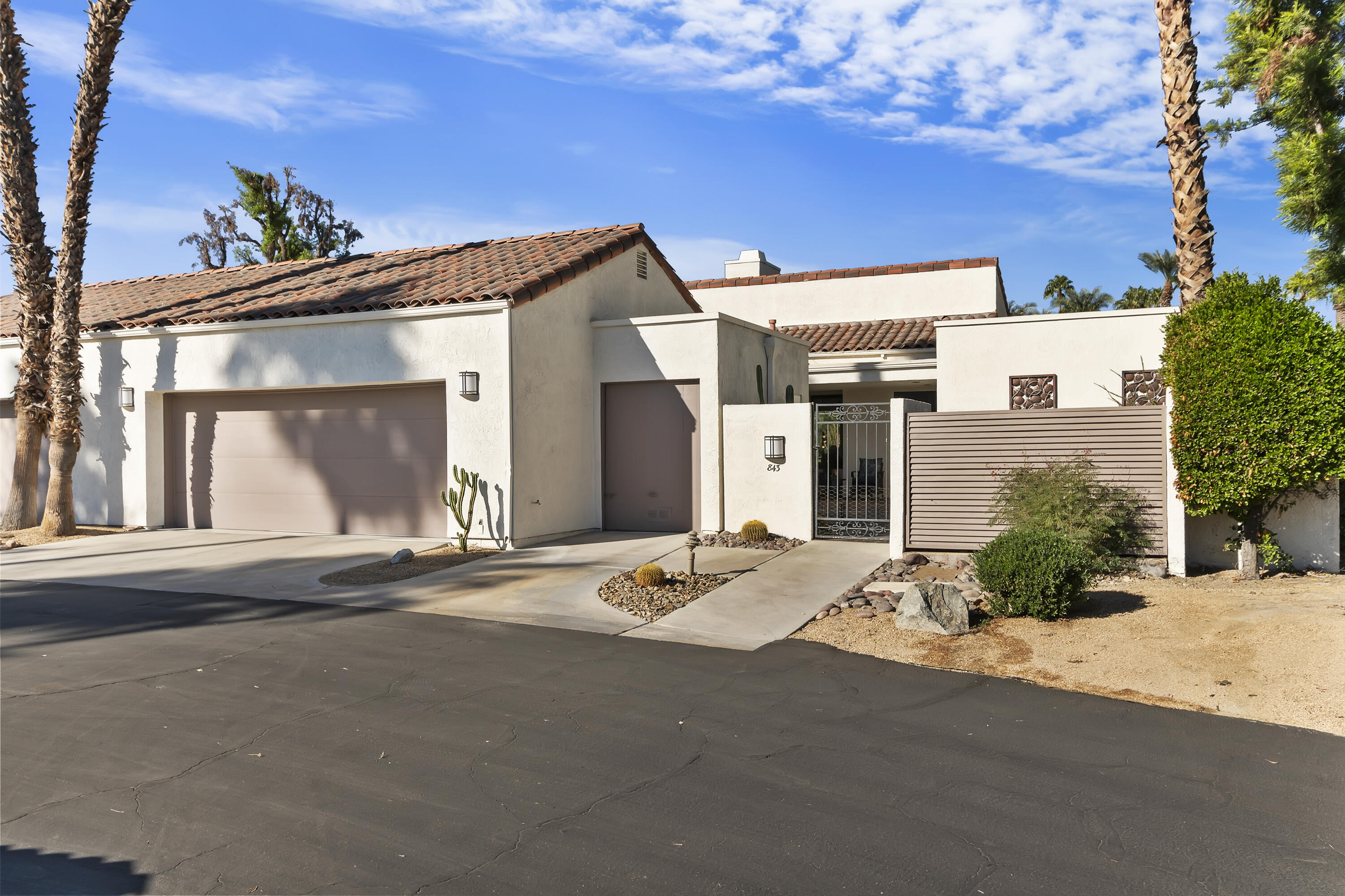 843 Inverness Drive Rancho Mirage, CA 92270 - Photo 3 of 25 004_Front