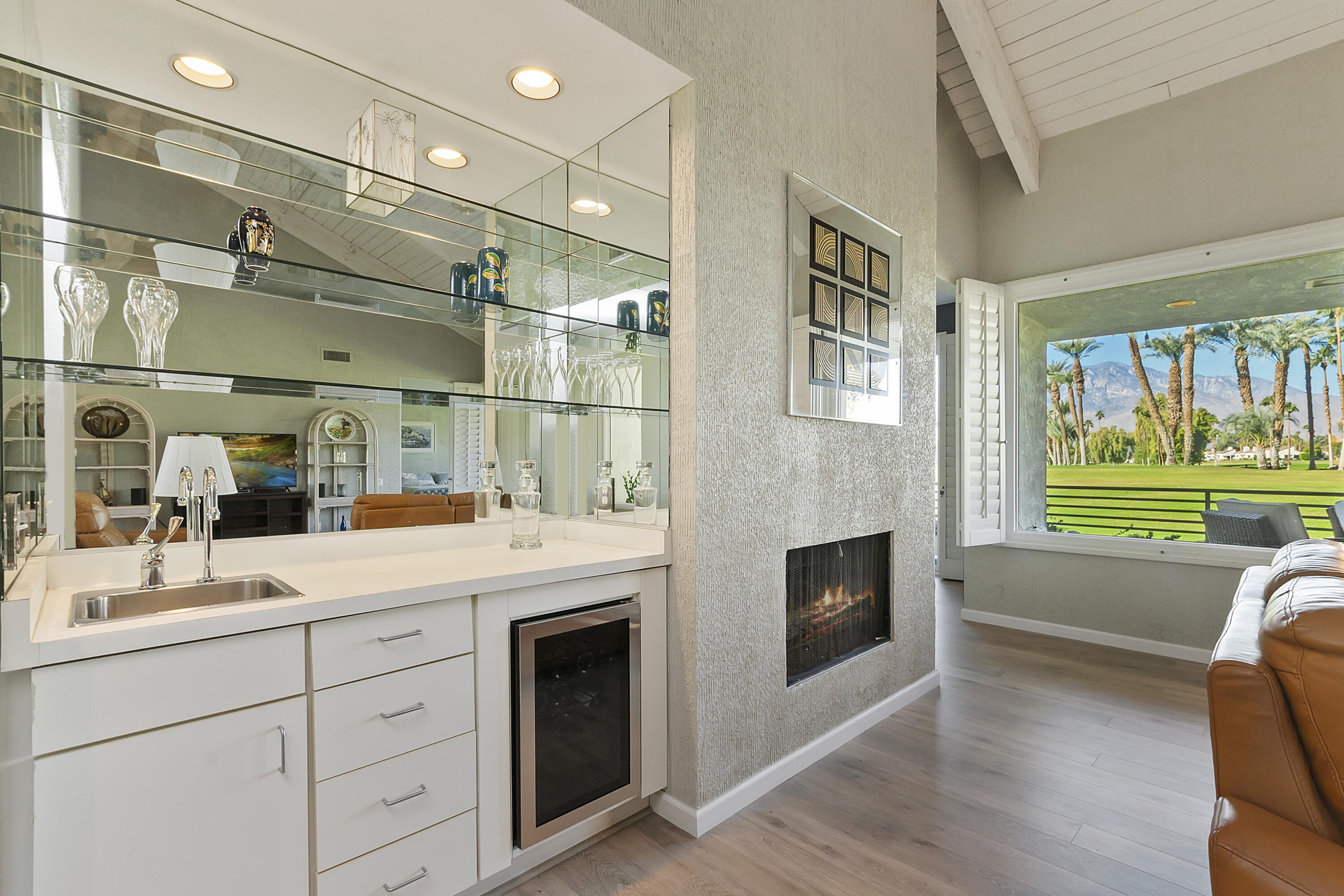 843 Inverness Drive Rancho Mirage, CA 92270 - Photo 9 of 25 015_Wet Bar
