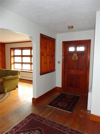 456 Sunderland Road Amherst, MA 01002 - Photo 3 of 30 Gallery Image 3