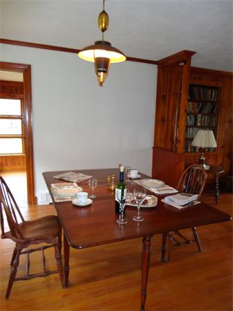 456 Sunderland Road Amherst, MA 01002 - Photo 8 of 30 Gallery Image 8