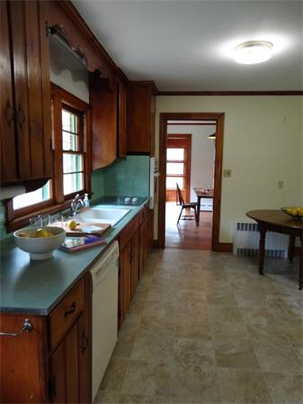 456 Sunderland Road Amherst, MA 01002 - Photo 10 of 30 Gallery Image 10
