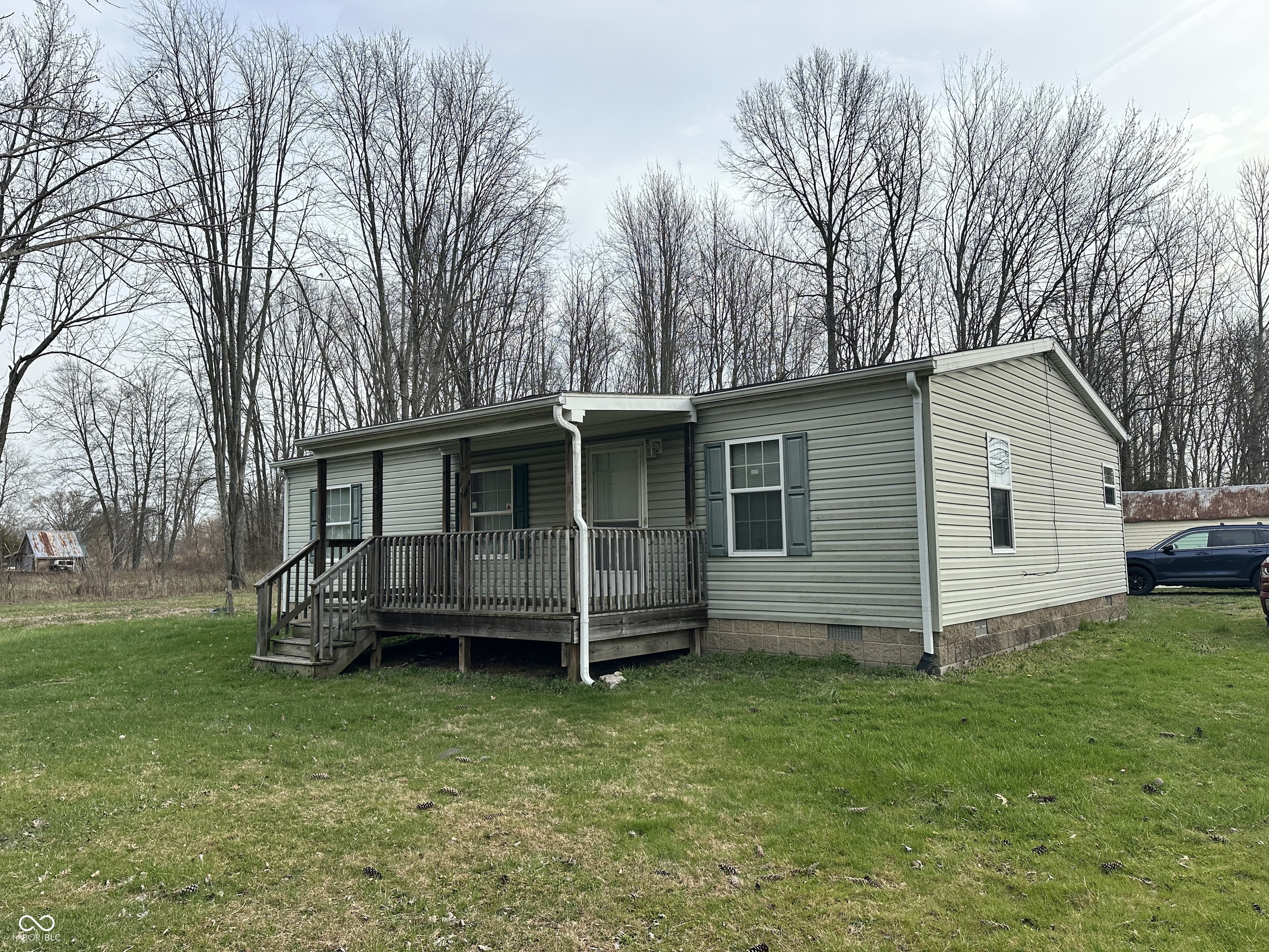 8730 South Byfield Street Commiskey, IN 47227 - Photo 1 of 16