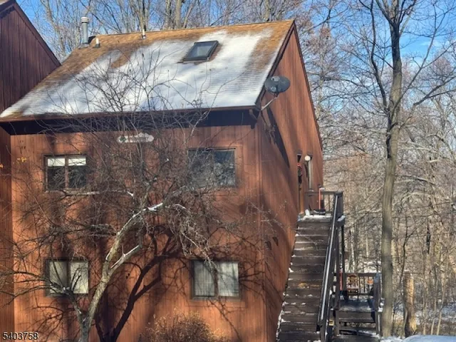 $299,900 | 3 Purgatory Court, Unit 2, Vernon, NJ 07462