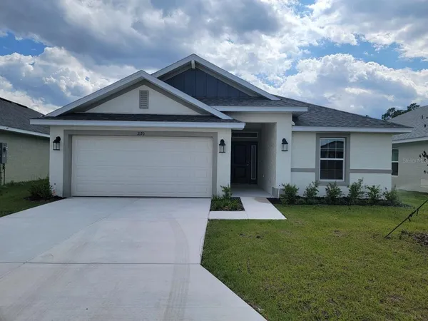 $2,100 | 2170 Northwest 23rd Loop, Ocala, FL 34475