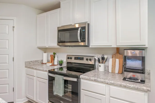 $352,000 | 6831 Interlachen Lane, Laurel Hill, FL 32567