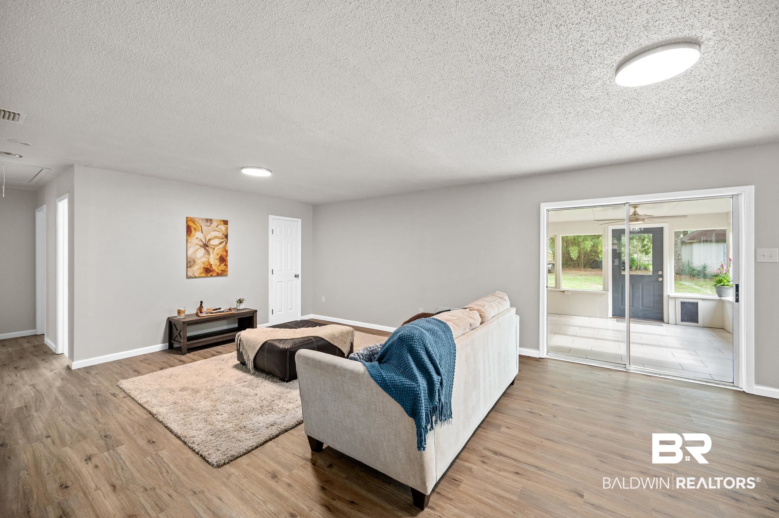 6012 Booker Circle Mobile, AL 36693 - Photo 4 of 34 Living Room