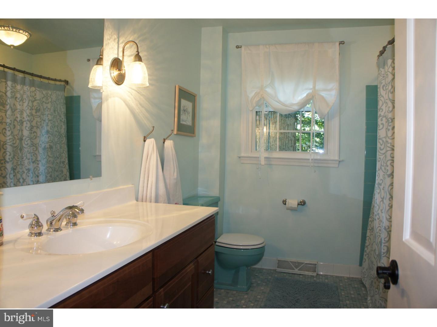 258 Springhouse Lane Media, PA 19063 - Photo 19 of 25 Bathroom