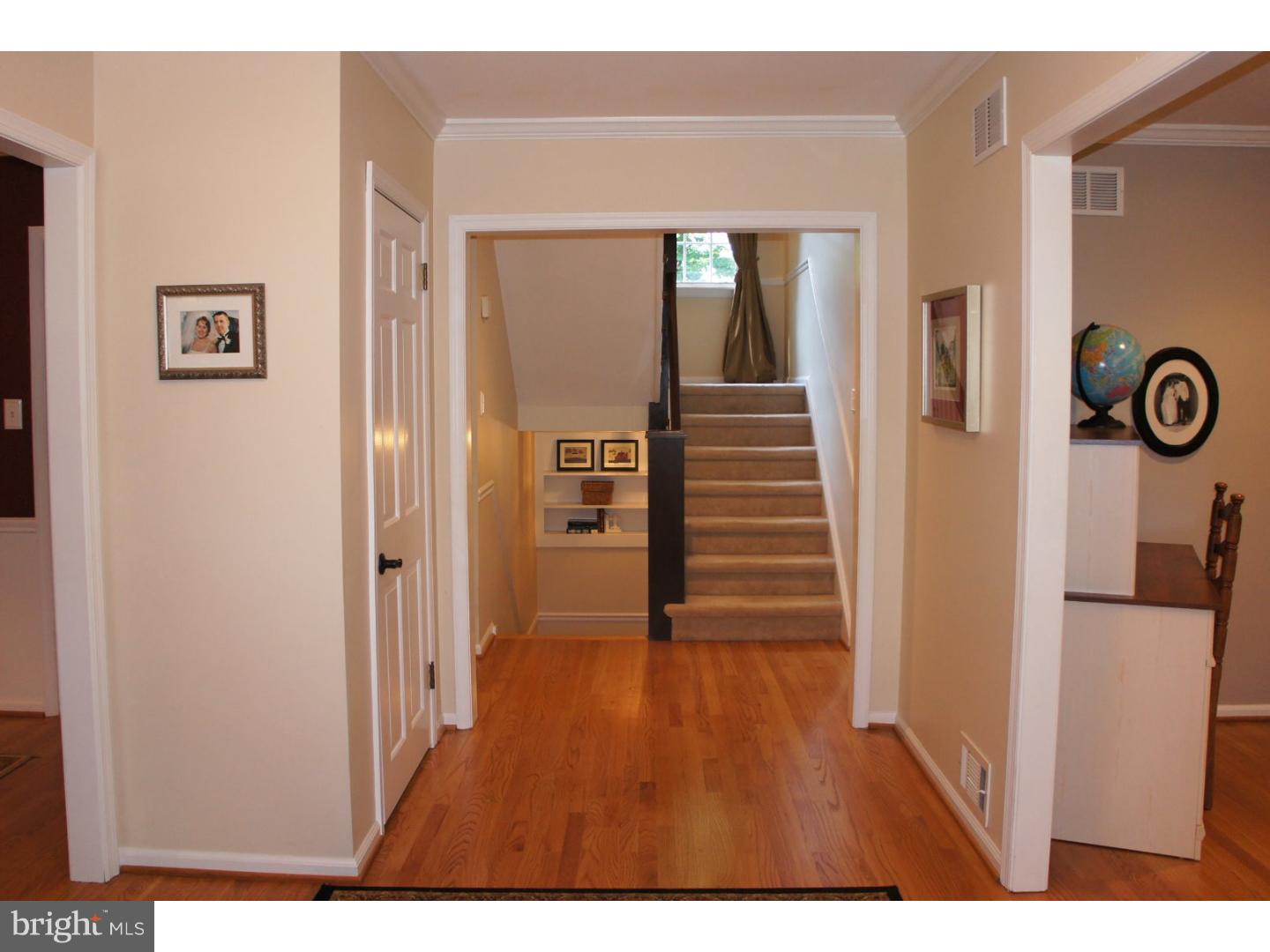 258 Springhouse Lane Media, PA 19063 - Photo 4 of 25 Foyer