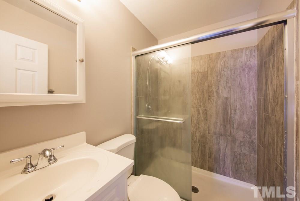 5622 Bridgetowne Way Raleigh, NC 27609 - Photo 22 of 30 Master Bathroom
