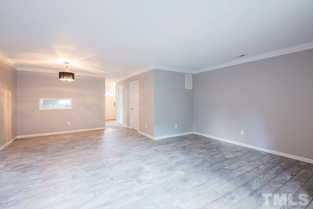 5622 Bridgetowne Way Raleigh, NC 27609 - Photo 10 of 30 Living Room
