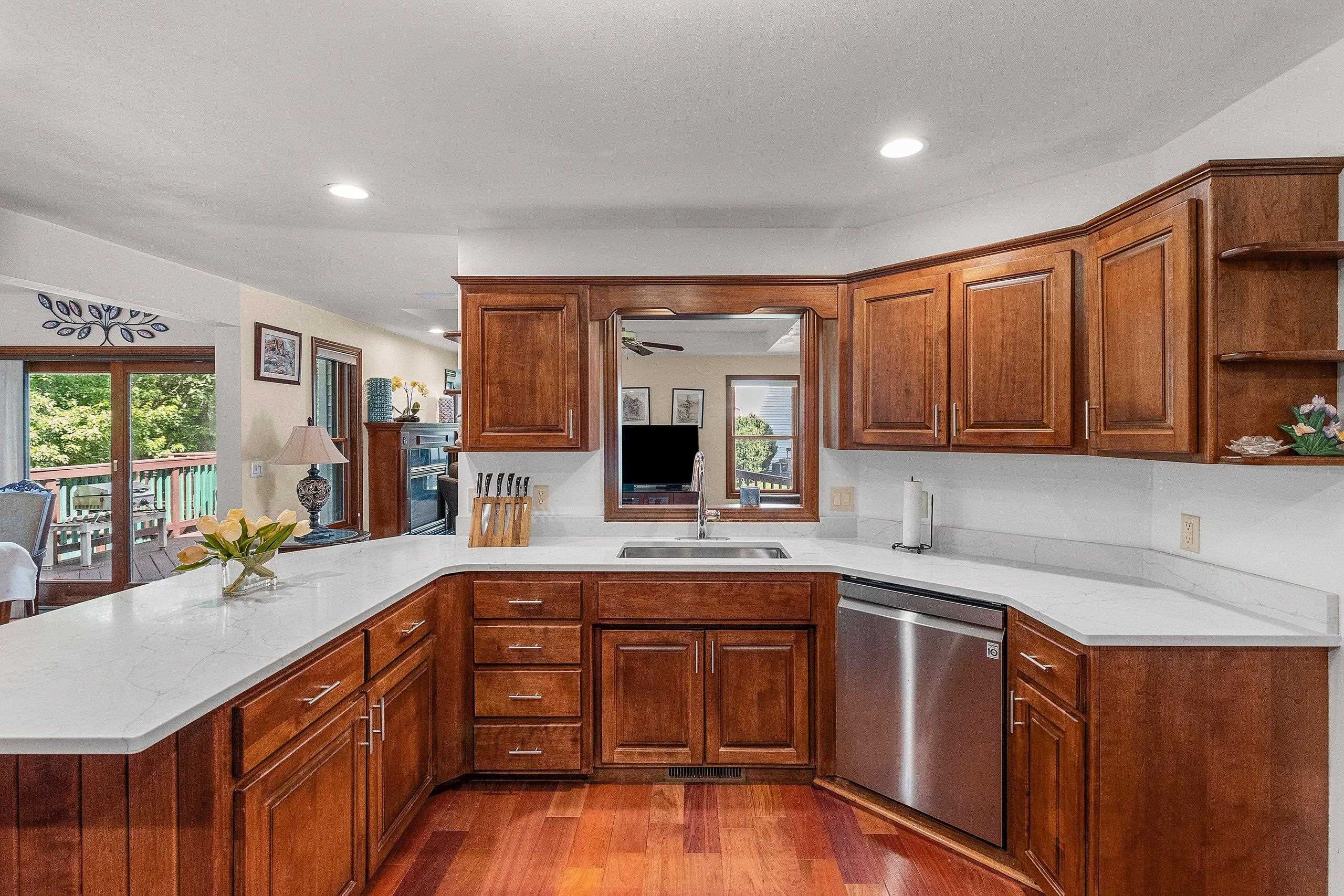 W2342 Valleywood Lane Appleton, WI 54915 - Photo 7 of 69