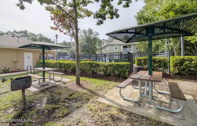 $1,045 | 6076 Maggies Circle, Unit 115, Jacksonville, FL 32244
