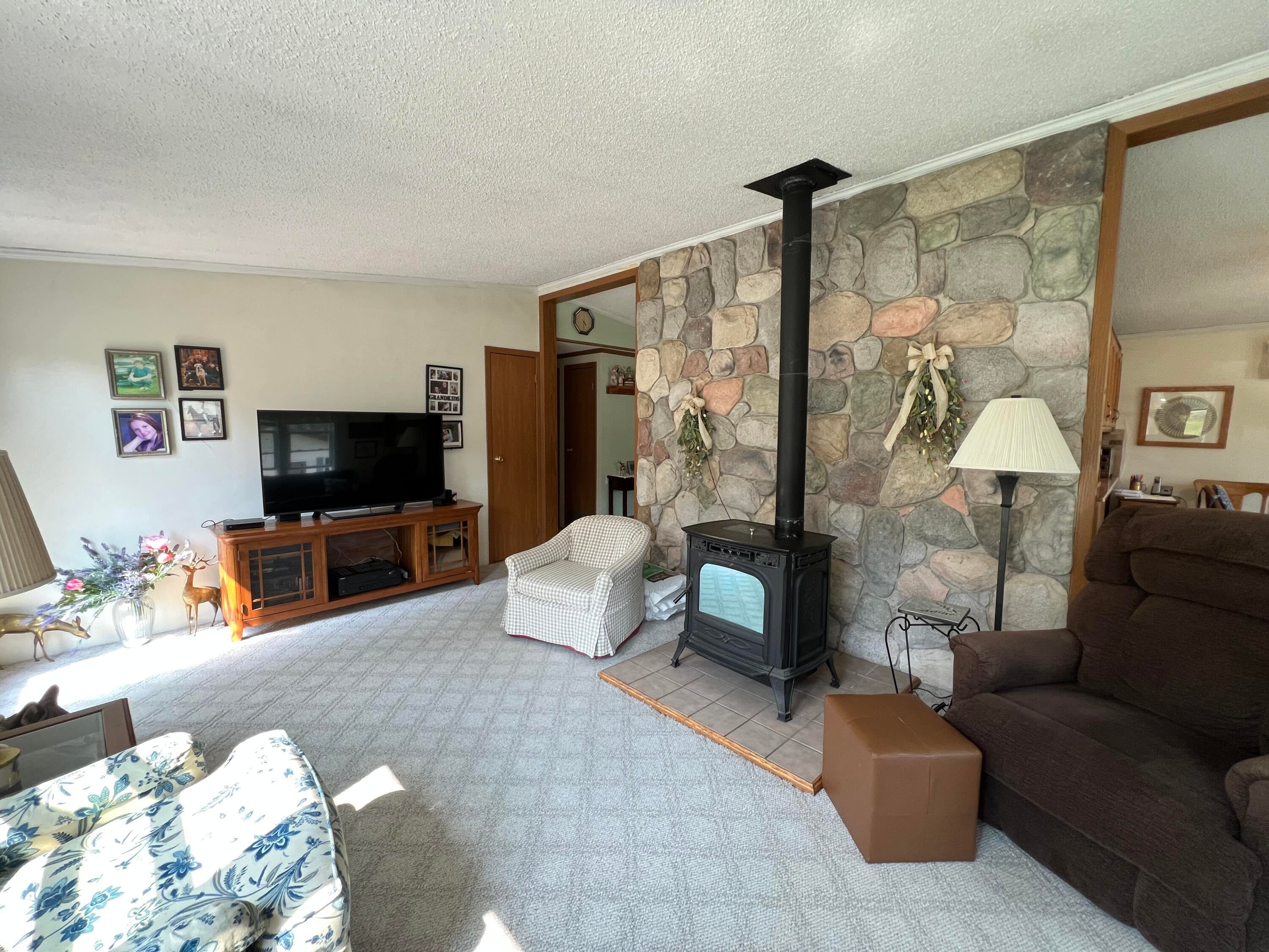 22631 South Lake Road Moran, MI 49760 - Photo 10 of 33 Gallery Image 10