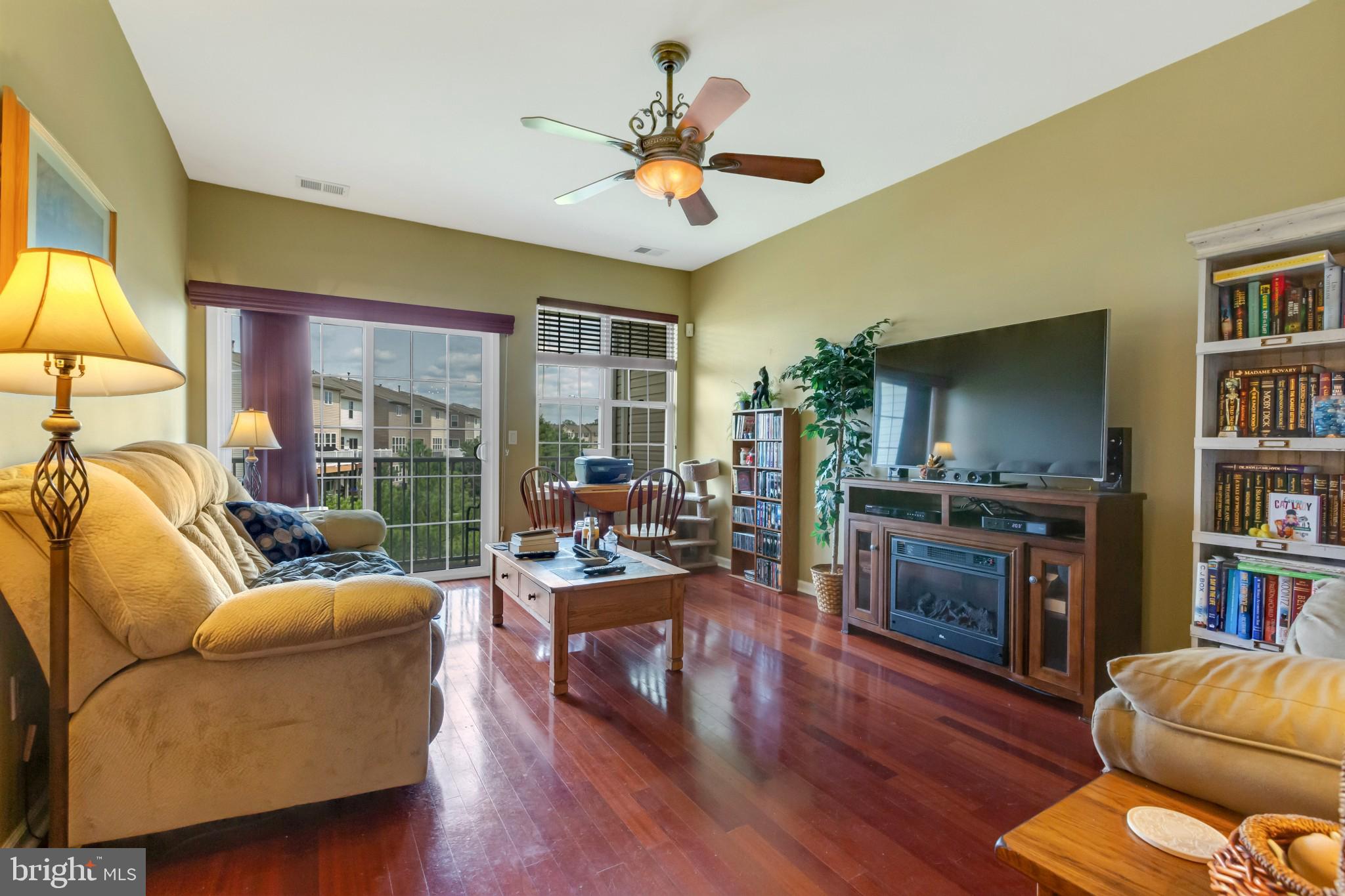 110 Raphael Court Williamstown, NJ 08094 - Photo 5 of 29 Gallery Image 5