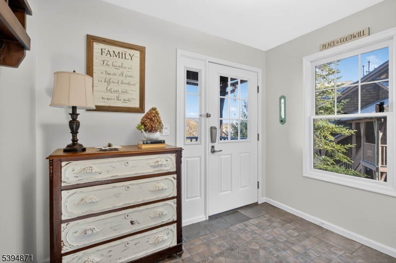 10-11 Pine Crescent, Unit 21 Vernon, NJ 07462 - Photo 9 of 50 a view of room with window and cabinet