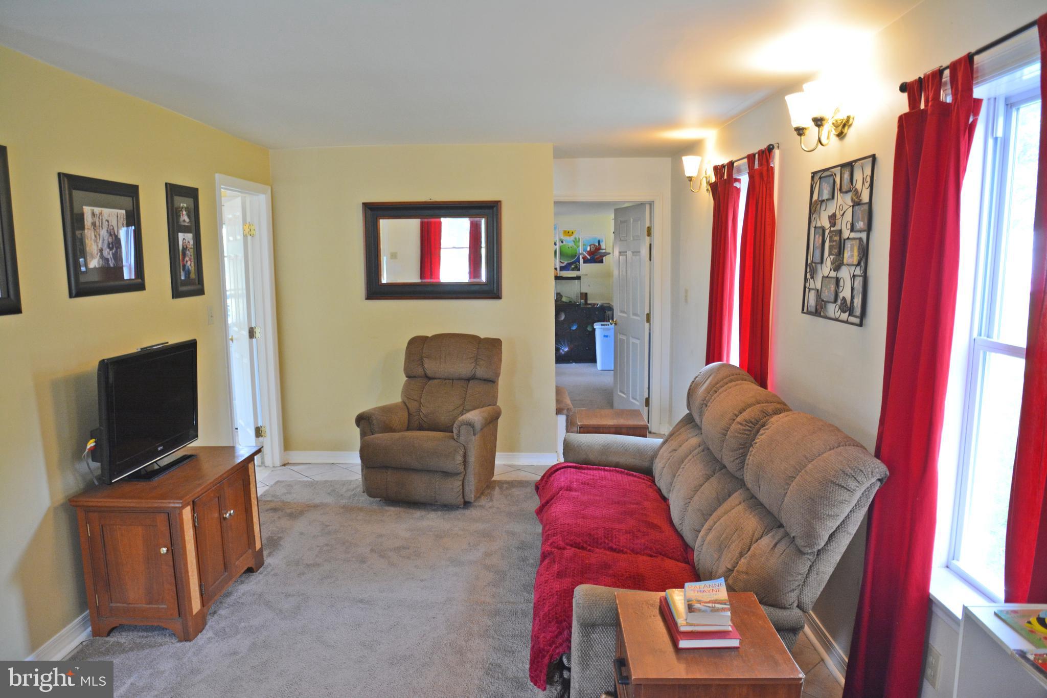 320 Lititz Road Manheim, PA 17545 - Photo 7 of 38