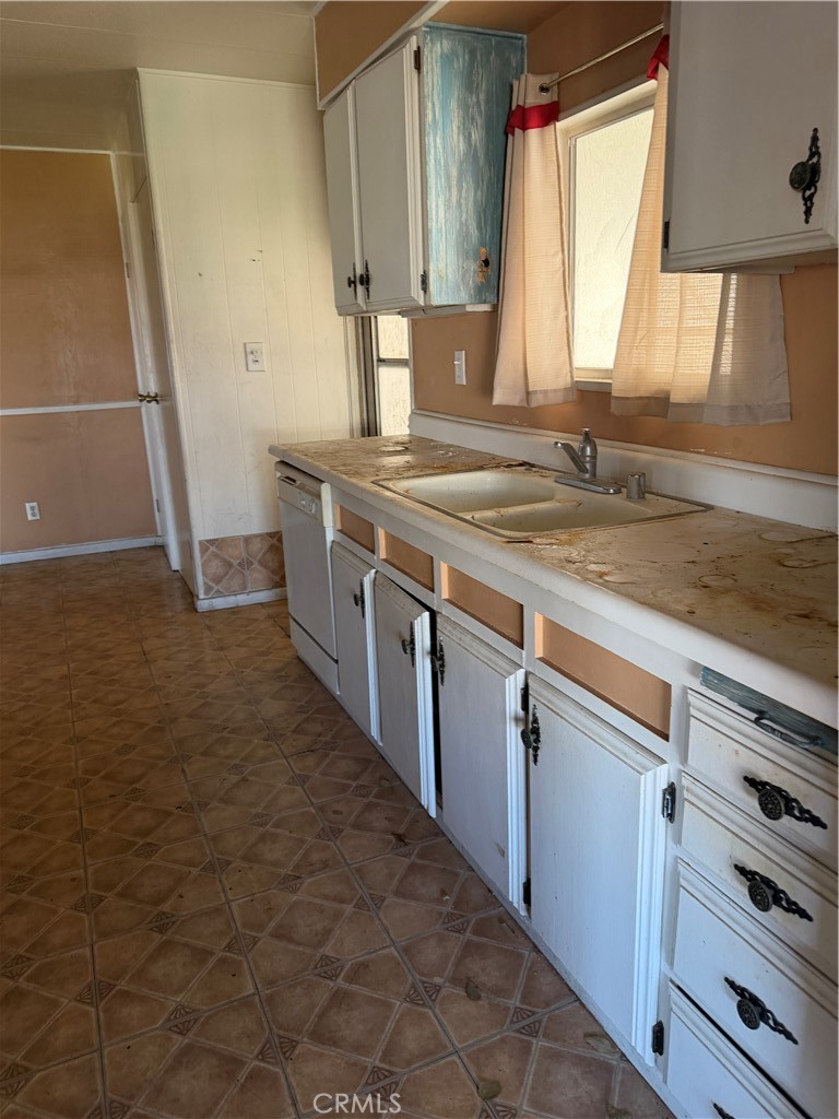 9391 California Avenue, Unit 81 Riverside, CA 92503 - Photo 6 of 11