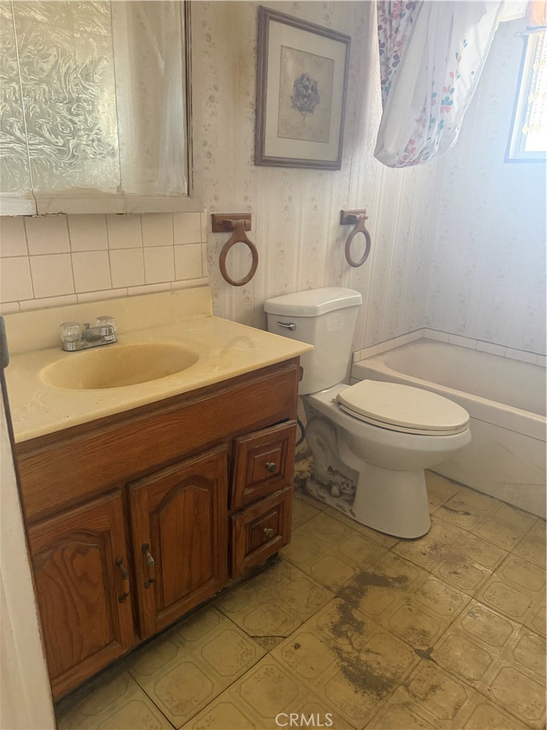 9391 California Avenue, Unit 81 Riverside, CA 92503 - Photo 10 of 11