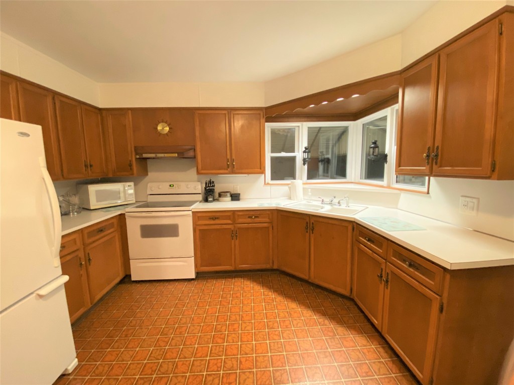 27 Norman Road Binghamton, NY 13901 - Photo 12 of 26 Gallery Image 12