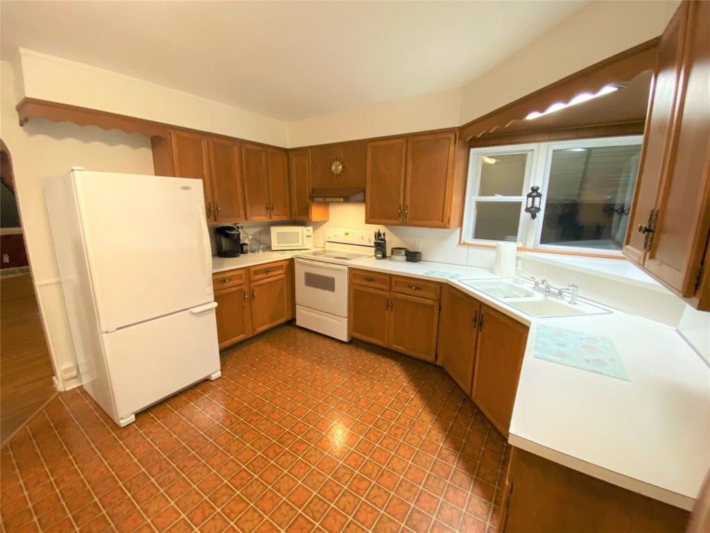 27 Norman Road Binghamton, NY 13901 - Photo 13 of 26 Gallery Image 13