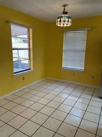 $2,100 | Undisclosed Address, Metairie, LA 70001
