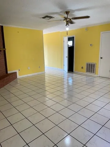 $2,100 | Undisclosed Address, Metairie, LA 70001