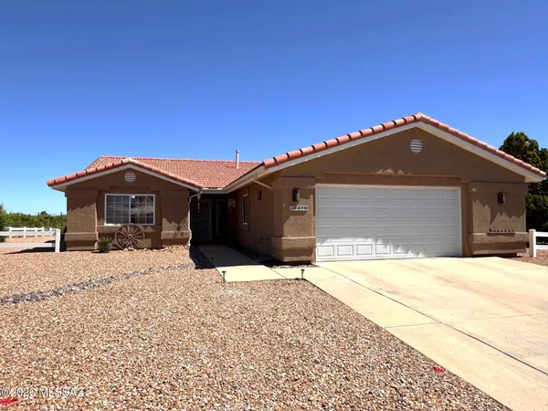 $249,000 | 927 East Christmas Tree Lane, Pearce, AZ 85625