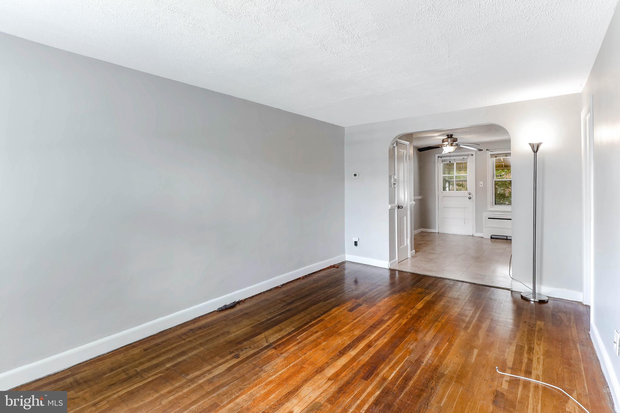 3707 Clarenell Road Baltimore, MD 21229 - Photo 3 of 27 Gallery Image 3
