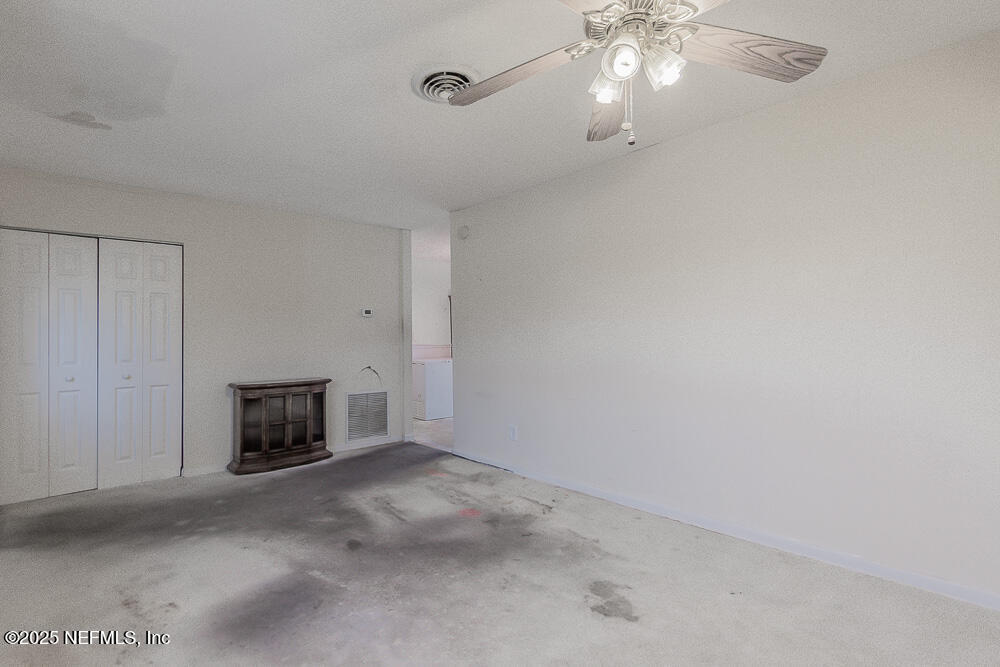 4504 Barnes Road South Jacksonville, FL 32207 - Photo 7 of 28 Living Room with Guest Closet