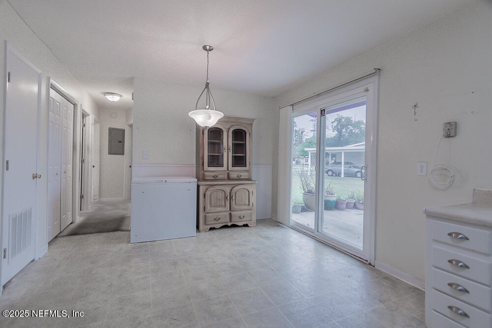 4504 Barnes Road South Jacksonville, FL 32207 - Photo 9 of 28 Dining Room